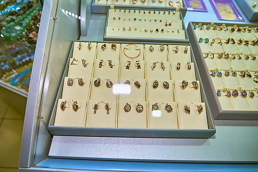 Золотник